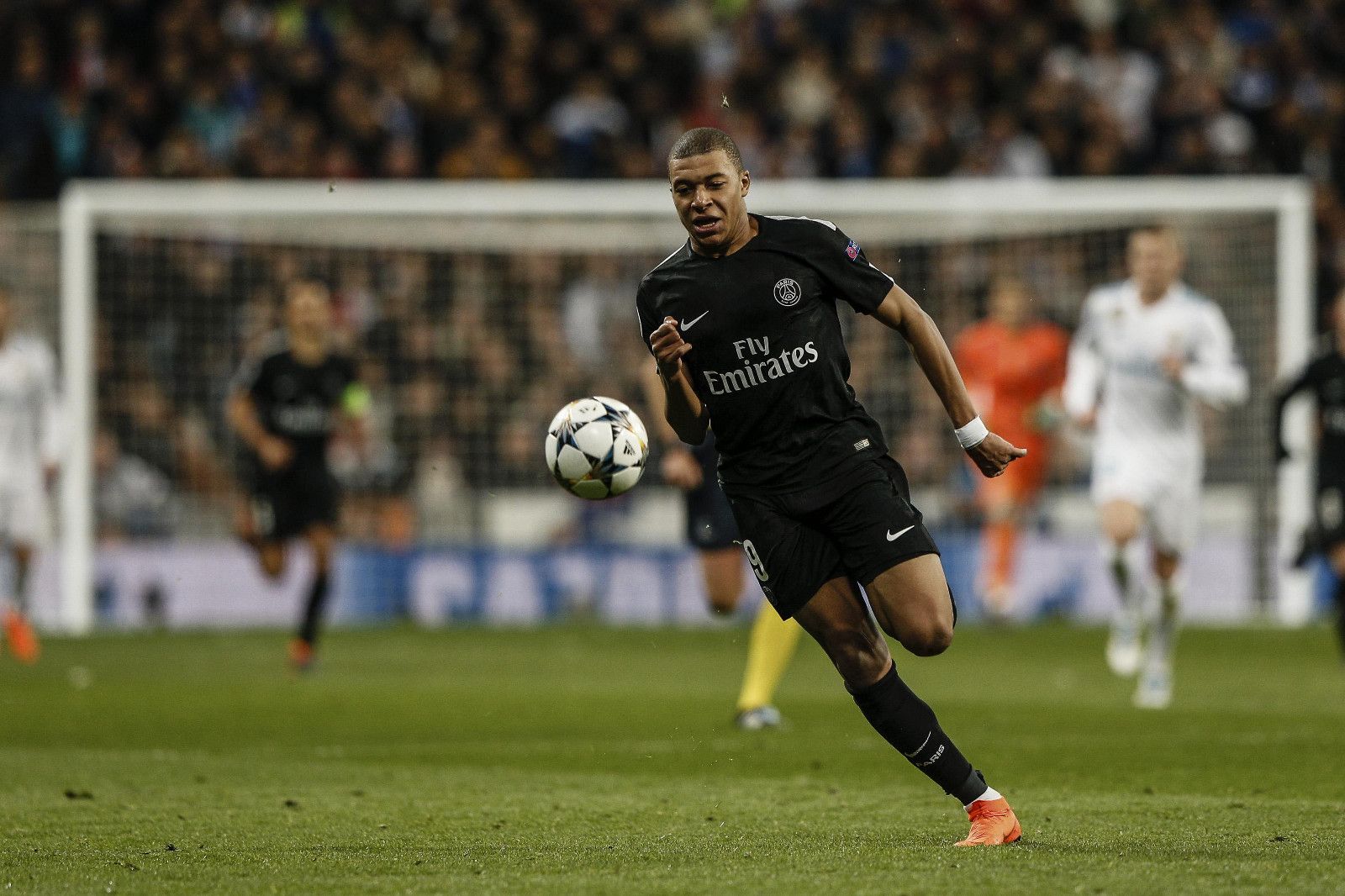 记者：孔蒂想回尤文，已经与基耶利尼进行初步接触（记者称孔蒂盼重返尤文，已与基耶利尼初步沟通）