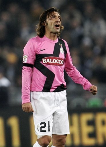 巴萨客战塞尔塔大名单：莱万领衔，孔德、亚马尔、德容在列（巴萨出征塞尔塔名单：莱万压阵，孔德、亚马尔与德容入选）