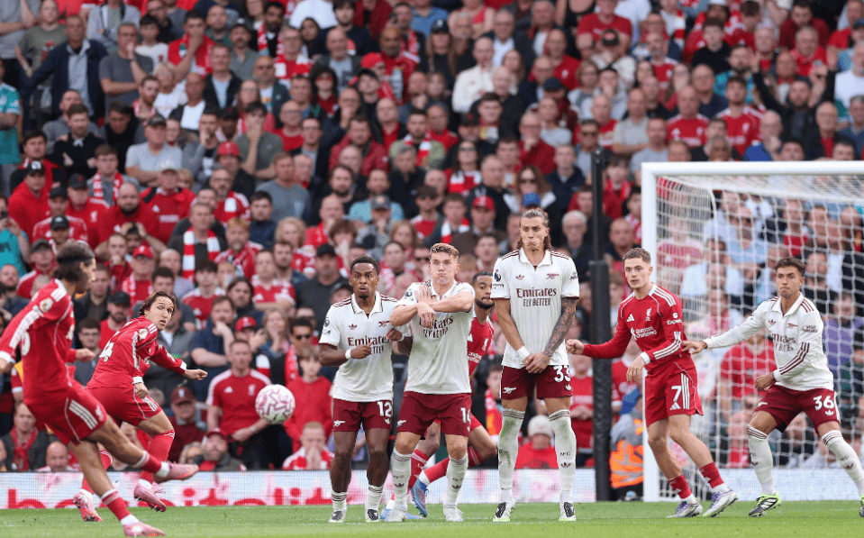 巴萨官方：特尔施特根已获医疗许可，入选对阵法兰克福大名单（巴萨官宣：特尔施特根通过体检复出，入选战法兰克福名单）