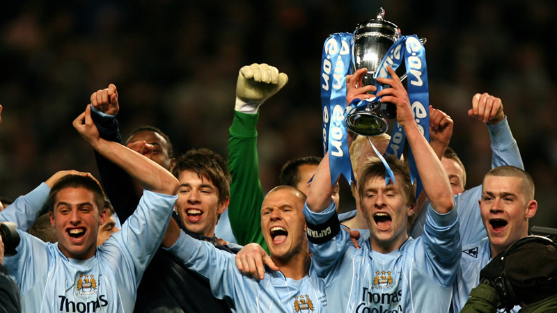 射击世界杯总决赛：江伊婷满中夺冠 中国队四金收官（射击世界杯总决赛：江伊婷满环夺魁，中国队四金圆满收官）