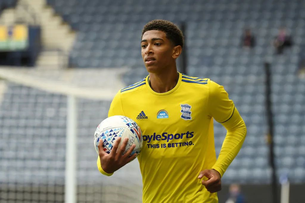 这还是足球吗？对手两红后摩洛哥U17全场80脚射门16-0取胜