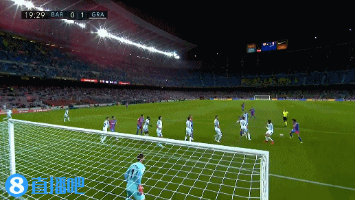 美记：字母哥今年夏天向队友透露，自己已接近转会尼克斯（美媒：字母哥今夏曾告知队友，自己距离转投尼克斯仅一步之遥）