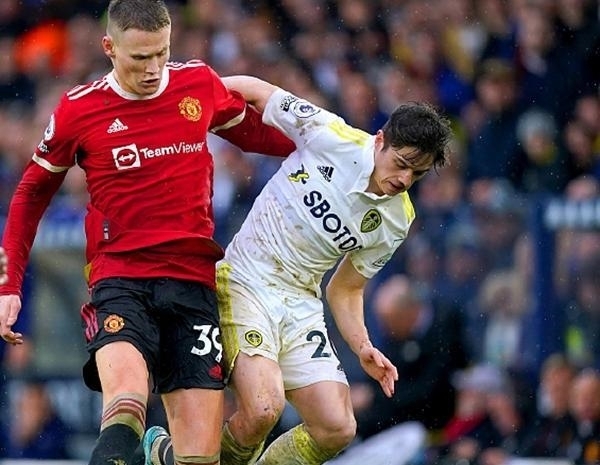 上海市体校队一路披荆斩棘 夺得全国U15青少年篮球联赛男子组冠军（上海市体校队鏖战突围，问鼎全国U15青少年篮球联赛男子组冠军）