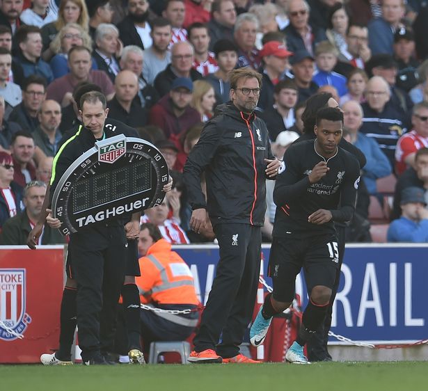 回顾苏炳添10次“破十”光辉瞬间