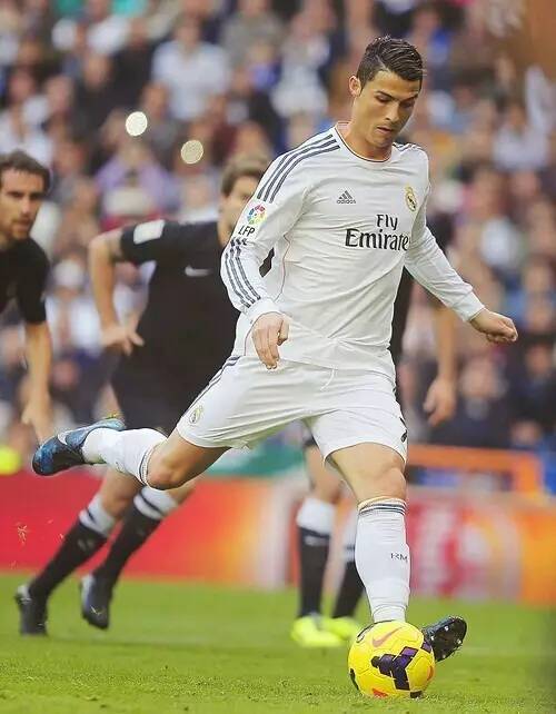 东契奇连续9场30+，追平科比并列湖人队史第四长