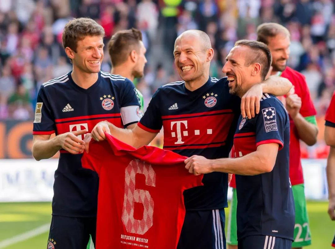 奇拉维特：塔皮亚就是个独裁者，我和拉普拉塔大学生站在一起（奇拉维特批塔皮亚为独裁者，力挺拉普拉塔大学生）